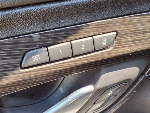 Used 2021 GMC Terrain SLT image 14