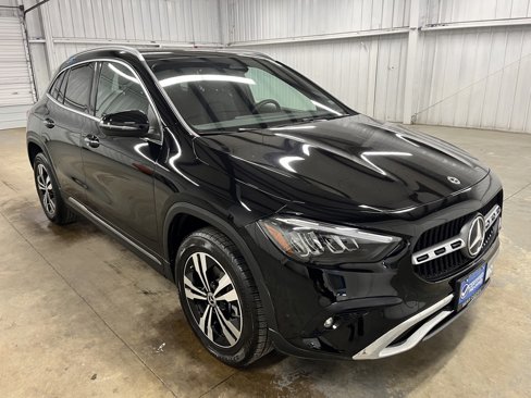 Used 2025 Mercedes-Benz GLA 250 image 2