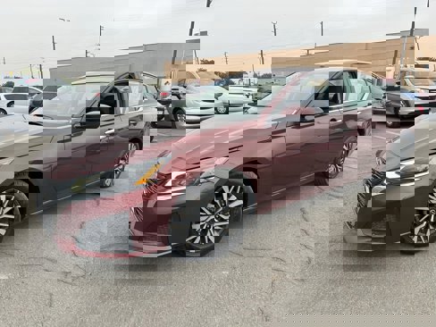 Used 2023 Nissan Altima 2.5 SV image 3