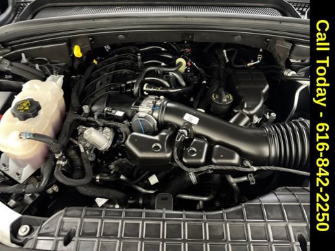 Used 2023 Jeep Grand Cherokee Limited image 22