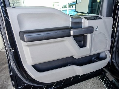 Used 2019 Ford F150 XLT w/ Equipment Group 302A Luxury image 12