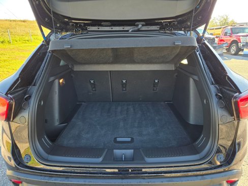 Used 2025 Chevrolet Trax RS w/ Sunroof Package image 27