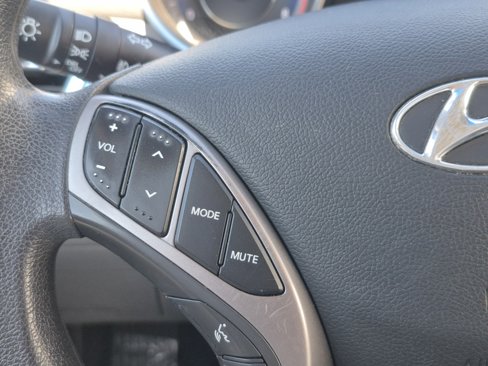 Used 2013 Hyundai Elantra GLS w/ Preferred Pkg image 30