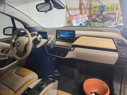 Used 2014 BMW i3 w/ Range Extender image 10