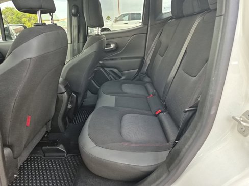 Used 2023 Jeep Renegade Trailhawk image 20