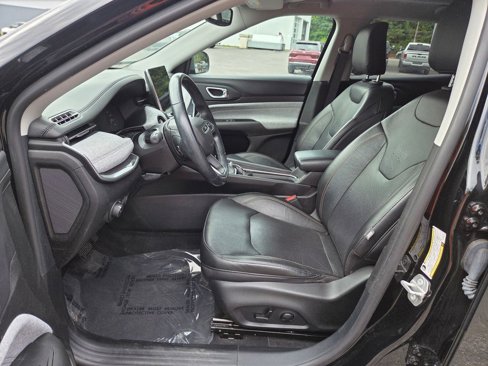 Used 2022 Jeep Compass Latitude w/ Sun and Sound Group image 11