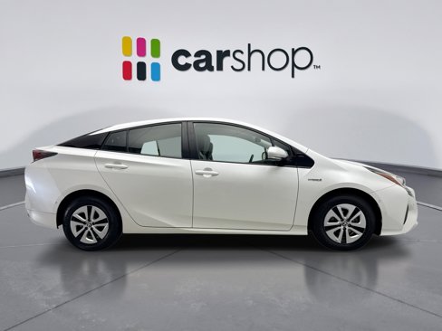 Used 2017 Toyota Prius Two image 6