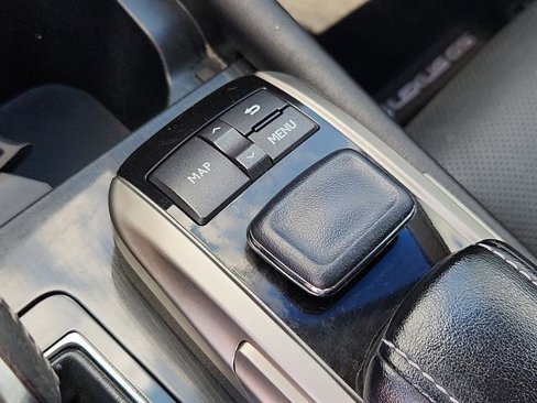 Used 2016 Lexus GS 200t image 15