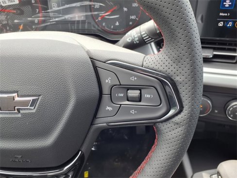New 2025 Chevrolet Trax RS image 19