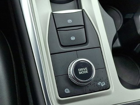 Certified 2022 Ford Explorer XLT w/ Equipment Group 202A image 25