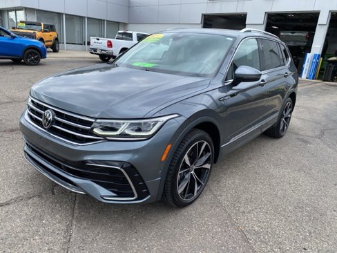 Used 2022 Volkswagen Tiguan SEL R-Line image 11
