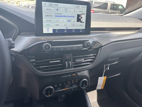New 2025 Ford Escape Active w/ Cold Weather Package image 9