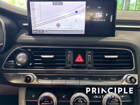 Used 2023 Genesis G70 2.0T image 26