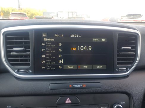 Used 2021 Kia Sportage LX image 19