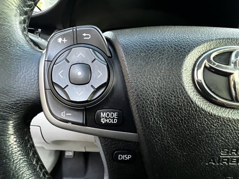 Used 2012 Toyota Camry XLE image 18