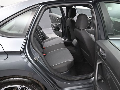 Certified 2025 Volkswagen Jetta Sport image 28