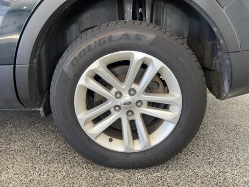 Used 2014 Ford Explorer XLT w/ Equipment Group 202A image 24