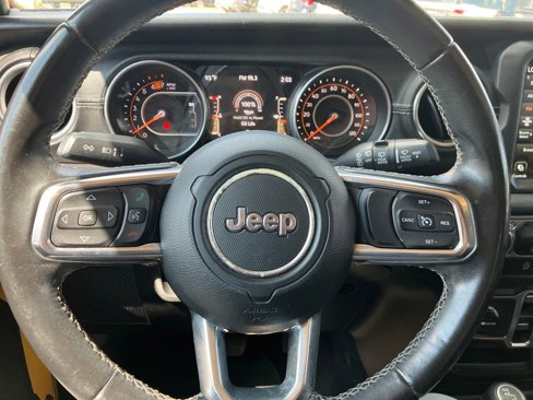 Used 2018 Jeep Wrangler Unlimited Sahara image 18