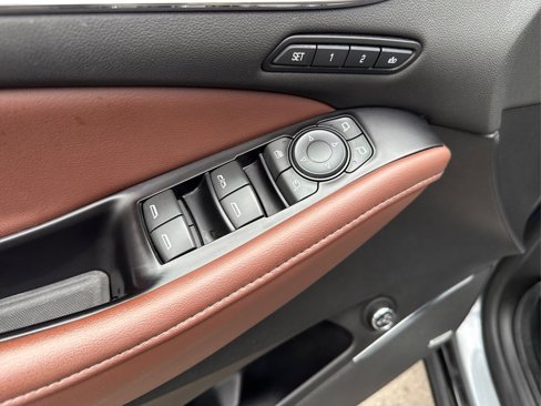 Used 2018 Buick Enclave Avenir image 38