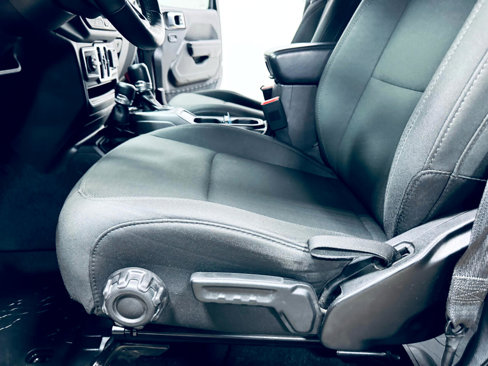 Used 2018 Jeep Wrangler Unlimited Sport S image 30