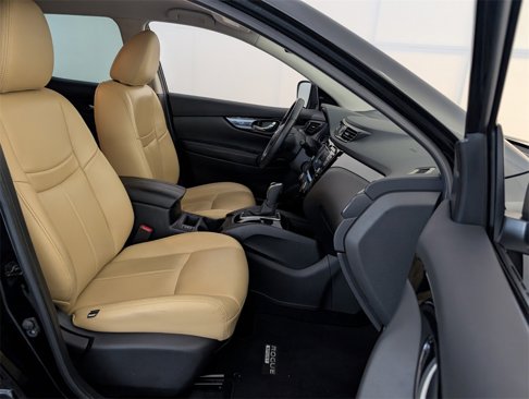 Used 2022 Nissan Rogue Sport SV image 14