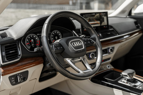 Used 2022 Audi Q5 2.0T Premium Plus w/ Premium Plus Package image 9