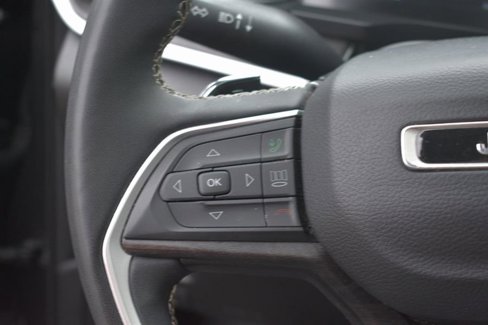 Used 2023 Jeep Grand Cherokee 4WD 4xe image 16