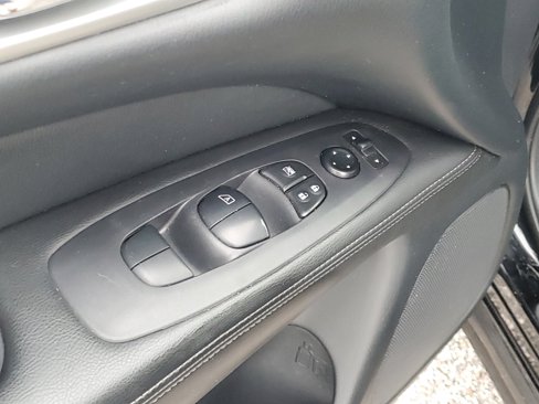 Used 2020 Nissan Pathfinder S image 15