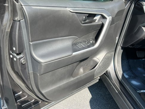 Used 2024 Toyota RAV4 LE image 11