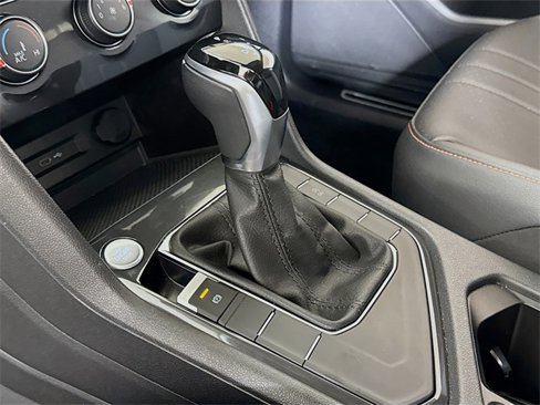 Used 2024 Volkswagen Tiguan Wolfsburg Edition image 15