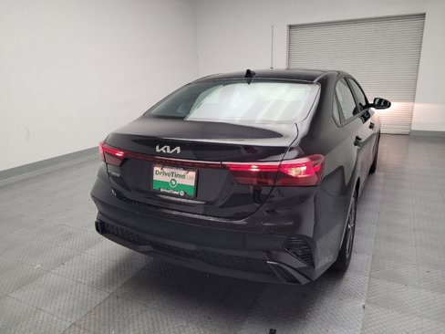 Used 2023 Kia Forte LXS image 7