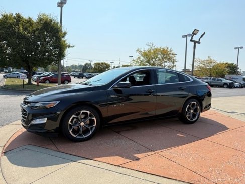 Used 2023 Chevrolet Malibu LT image 3