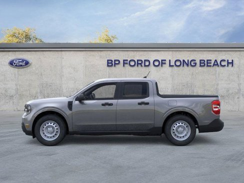 New 2025 Ford Maverick XL image 3
