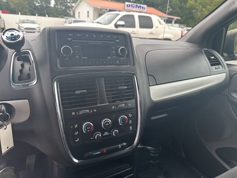 Used 2015 Dodge Grand Caravan SE w/ Quick Order Package 29E SE image 14