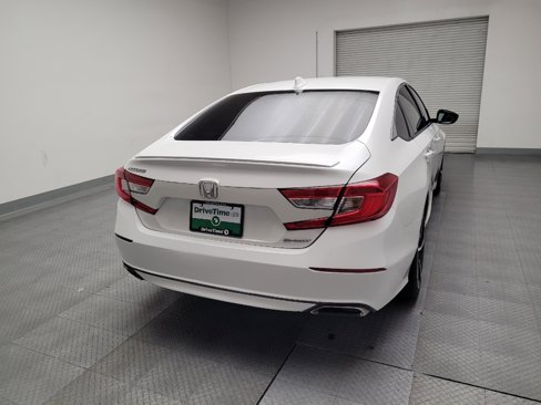 Used 2018 Honda Accord Sport image 7