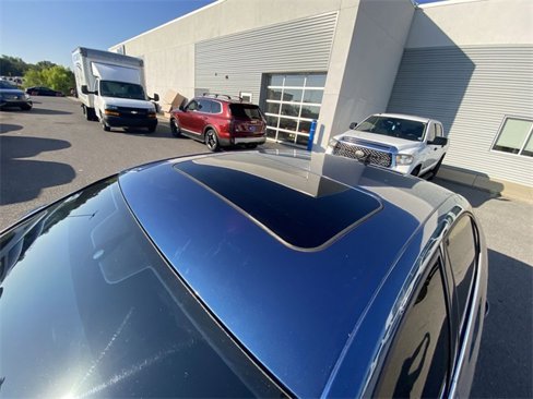 Used 2017 Volkswagen Jetta SEL image 3
