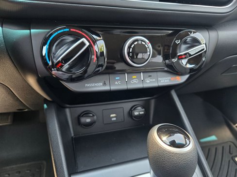 Used 2023 Hyundai Kona SEL image 29