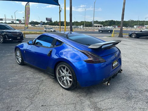 Used 2009 Nissan 370Z Touring image 7