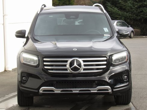 New 2025 Mercedes-Benz GLB 250 4MATIC image 3