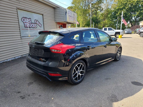 Used 2015 Ford Focus SE w/ SE Sport Package image 7