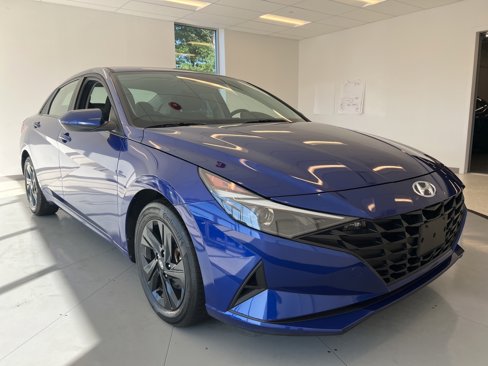 Used 2023 Hyundai Elantra SEL w/ Preferred Accessory Package image 59