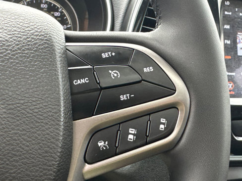 Used 2022 Jeep Cherokee Limited image 21