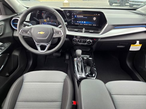 New 2025 Chevrolet Trax LT w/ Driver Confidence Package image 14
