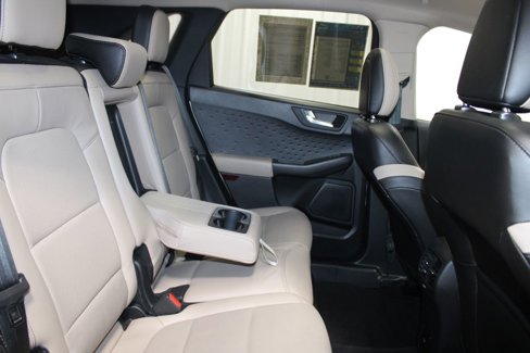 Used 2020 Ford Escape Titanium w/ Titanium Premium Package 2.0 image 29
