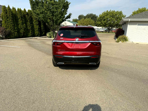 Used 2024 Buick Enclave Premium image 4