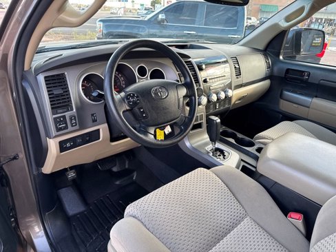 Used 2012 Toyota Tundra 4x4 CrewMax image 11