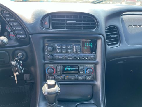 Used 1999 Chevrolet Corvette Convertible w/ Memory Pkg image 9