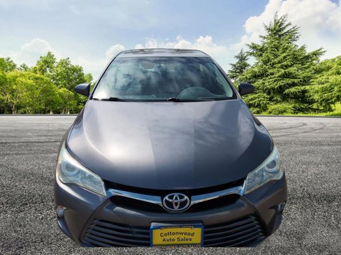 Used 2015 Toyota Camry LE image 2