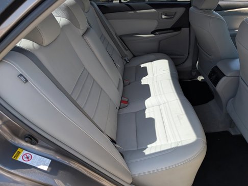 Used 2017 Toyota Camry XLE image 5
