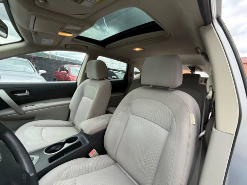 Used 2010 Nissan Rogue SL image 19